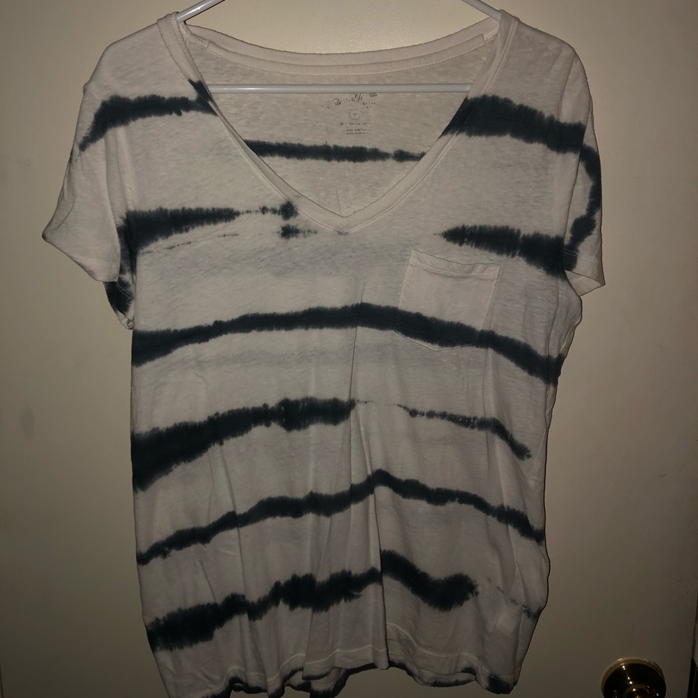 Tie dye v neck